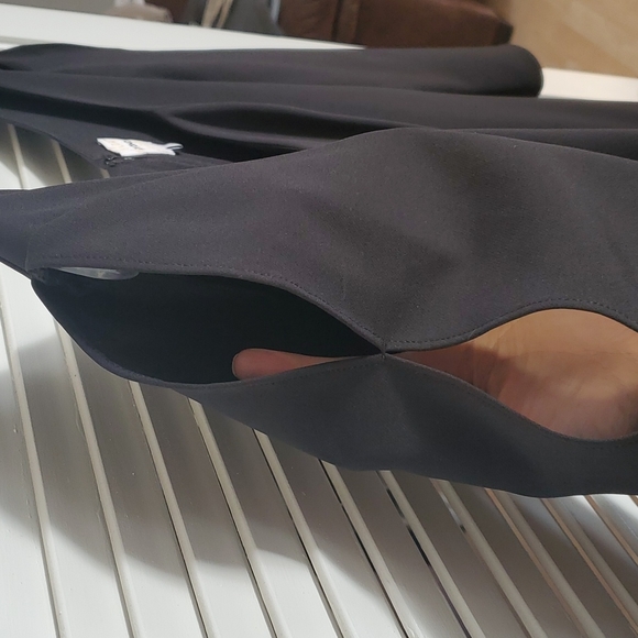 Little black dress - Picture 3 of 7